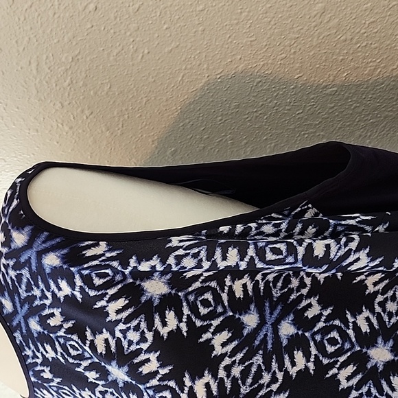 Vince Camuto Sleeveless top 2X - Picture 2 of 6